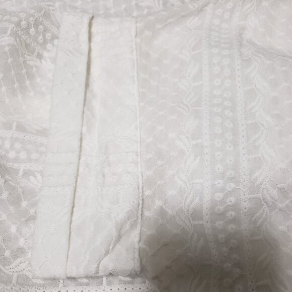 NEW Chaps Petite Eyelet 100% Cotton White Shirt - Picture 4 of 8